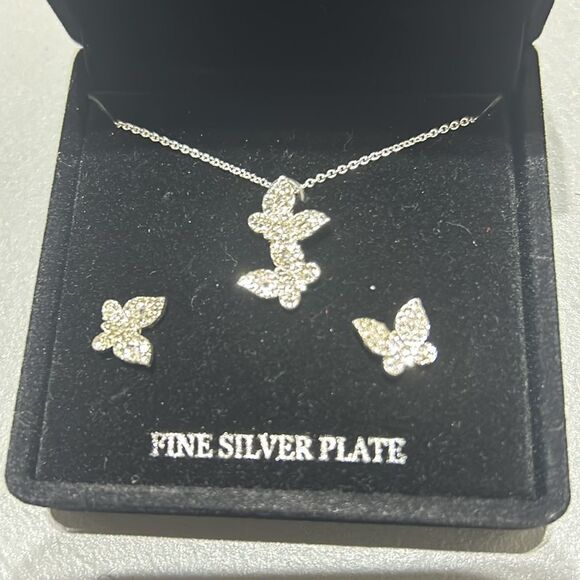 Necklace and Ear Rings - Picture 3 of 5